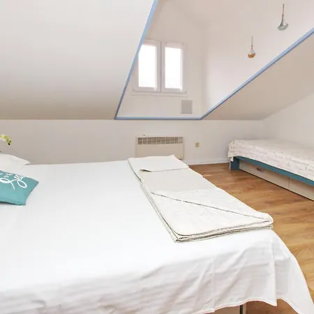 Silvija Cubranic Guest house Baska (Krk)