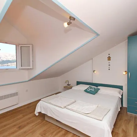 Silvija Cubranic 4* Baska (Krk)