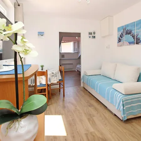 Silvija Cubranic 4* Baska (Krk)